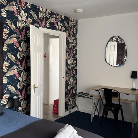 Crown Street Getaway Apartment Ayr Exterior foto